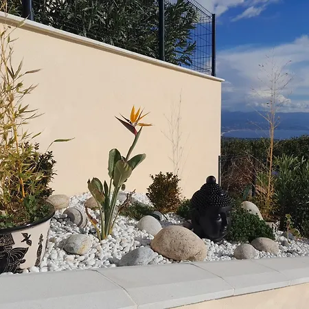 Semesterbostad Sassone, Piscine, Jacuzzi Et Vue Panoramique Sur Ajaccio