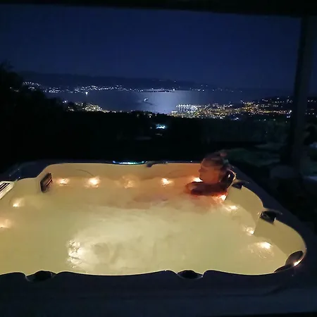 Sassone, Piscine, Jacuzzi Et Vue Panoramique Sur Ajaccio Alata