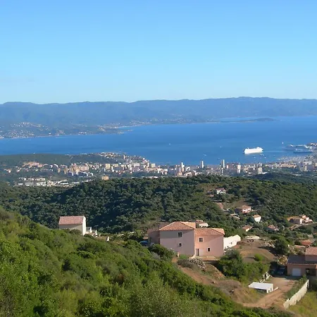 Semesterbostad Sassone, Piscine, Jacuzzi Et Vue Panoramique Sur Ajaccio Alata