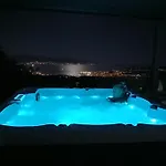 Sassone, Piscine, Jacuzzi Et Vue Panoramique Sur Ajaccio Alata