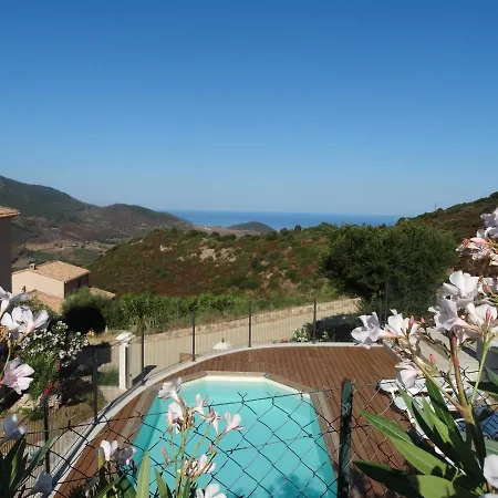 בית נופש Sassone, Piscine, Jacuzzi Et Vue Panoramique Sur Ajaccio *