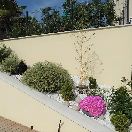 Sassone, Vue Panoramique Sur Ajaccio Et La Alata