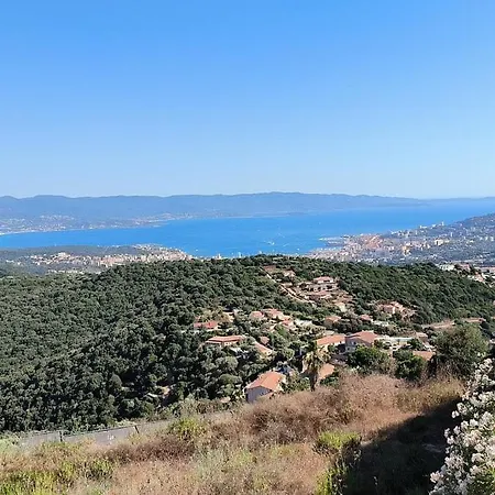 בית נופש Sassone, Piscine, Jacuzzi Et Vue Panoramique Sur Ajaccio Alata
