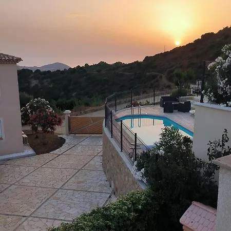 Sassone, Piscine, Jacuzzi Et Vue Panoramique Sur Ajaccio בית נופש *
