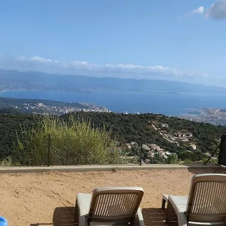 בית נופש Sassone, Piscine, Jacuzzi Et Vue Panoramique Sur Ajaccio *
