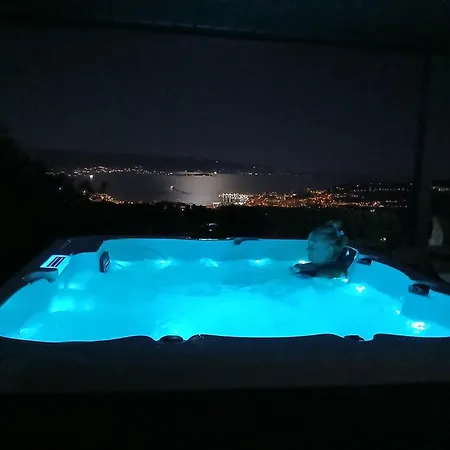 Sassone, Piscine, Jacuzzi Et Vue Panoramique Sur Ajaccio Alata