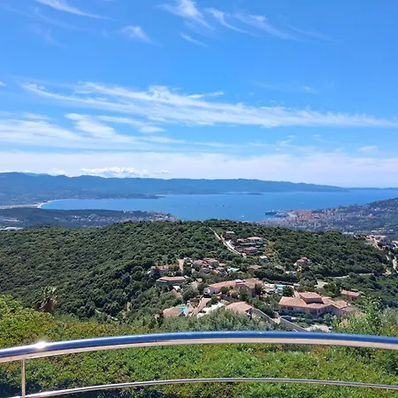 بيت للعطل Sassone, Piscine, Jacuzzi Et Vue Panoramique Sur Ajaccio Alata