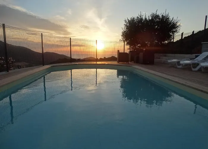 Sassone, Piscine, Jacuzzi Et Vue Panoramique Sur Ajaccio Alata