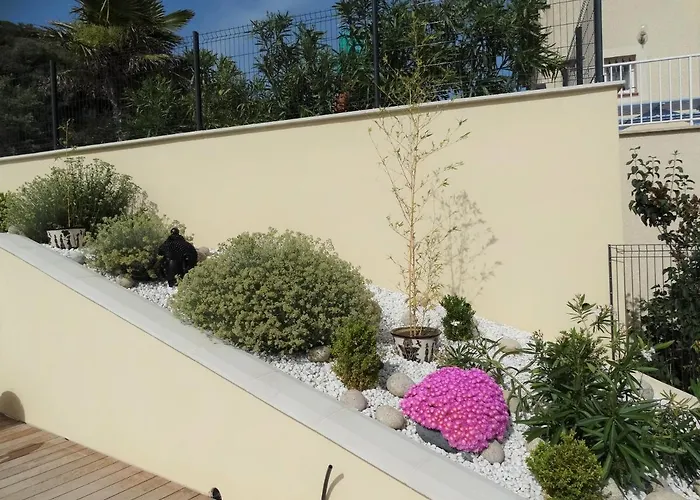 Sassone, Piscine, Jacuzzi Et Vue Panoramique Sur Ajaccio Alata