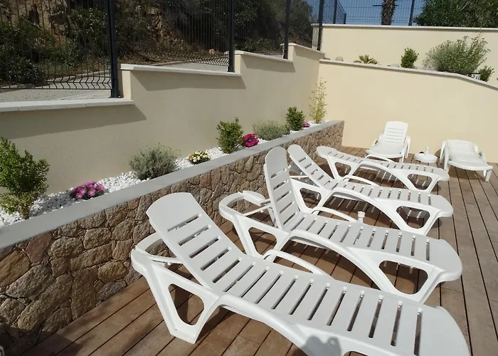 Sassone, Piscine, Jacuzzi Et Vue Panoramique Sur Ajaccio *