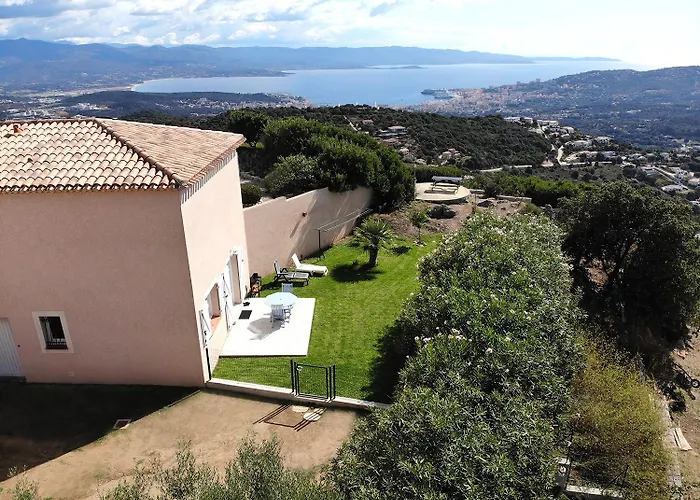 Tatil Evi Sassone, Piscine, Jacuzzi Et Vue Panoramique Sur Ajaccio Alata
