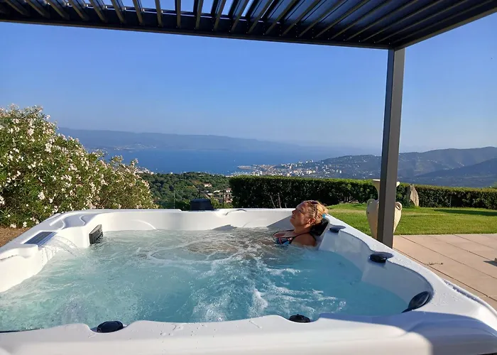 Sassone, Piscine, Jacuzzi Et Vue Panoramique Sur Ajaccio * Alata