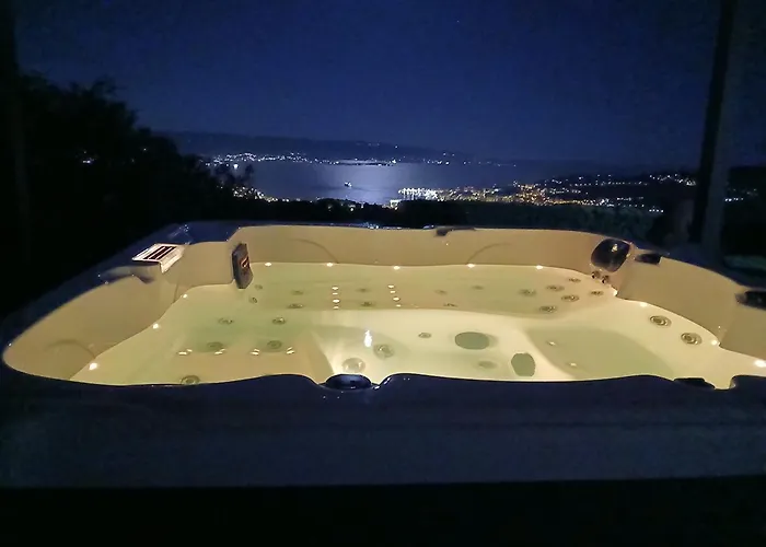 Tatil Evi Sassone, Piscine, Jacuzzi Et Vue Panoramique Sur Ajaccio