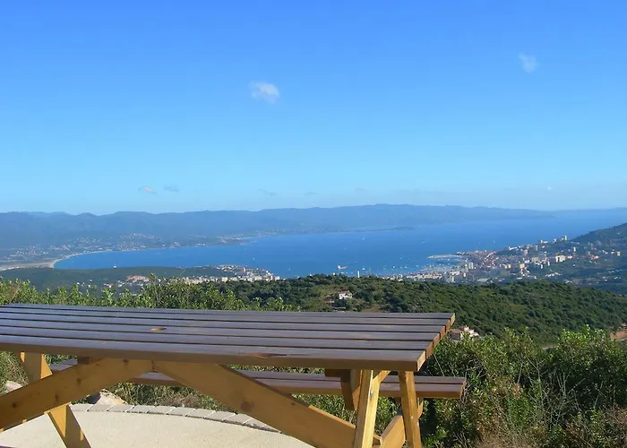 Sassone, Piscine, Jacuzzi Et Vue Panoramique Sur Ajaccio Alata