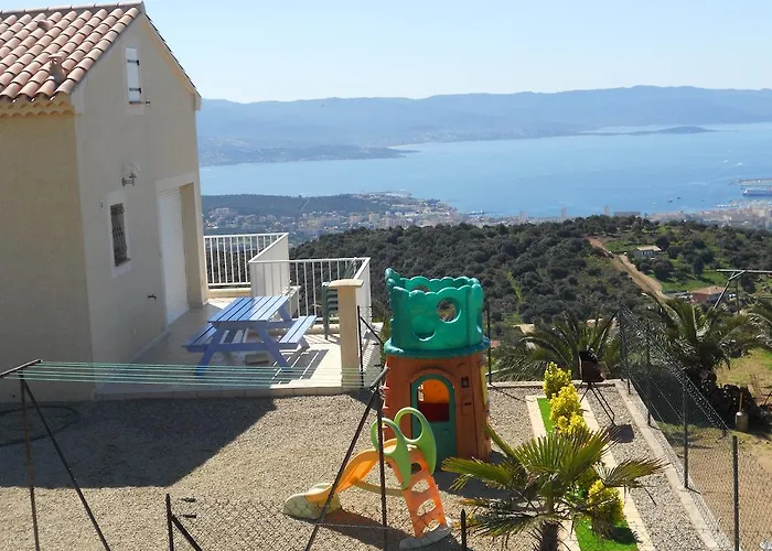 Feriehus Sassone, Piscine, Jacuzzi Et Vue Panoramique Sur Ajaccio Alata