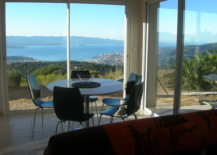 Sassone, Piscine, Jacuzzi Et Vue Panoramique Sur Ajaccio Alata